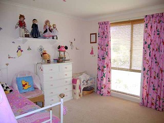 Bed 2 (2004-05-05)