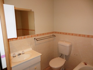 Bathroom (2016-02-08)
