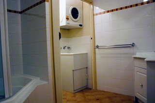 Bathroom (2006-07-17)