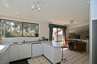 Kitchen & Meals (2010-01-21)