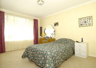 Bed 1 (2007-02-01)