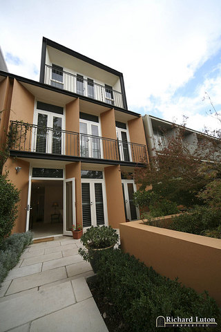 Front (2008-04-09)