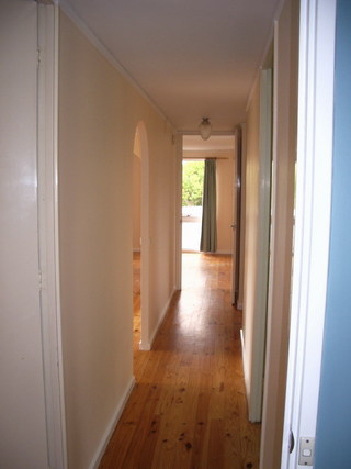 Hall (2006-12-06)