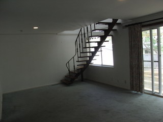 Family room to stair (2009-12-23)