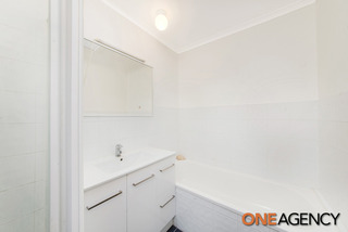 Bathroom (2014-10-29)
