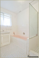 Bathroom (2010-03-09)