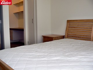 Bedroom (2012-08-24)