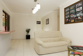 Family room (2014-03-21)