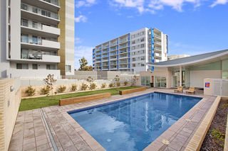 Pool (2012-05-07)