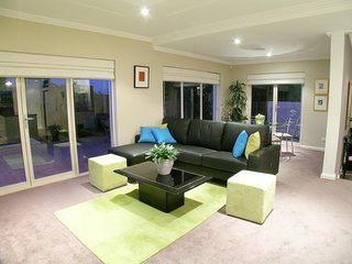 Family room (2005-04-07)