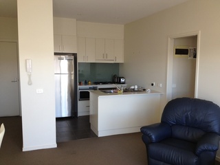 Lounge to Kitchen (2014-09-23)