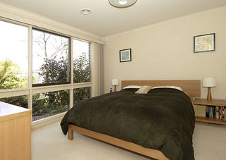 Bed 1 (2006-09-01)