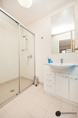 Bathroom (2011-10-04)