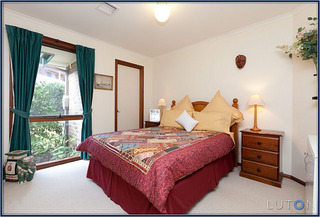 Bedroom 2 (2011-05-11)