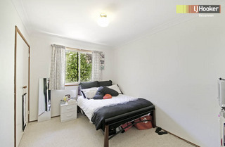 Bedroom 2 (2011-02-04)