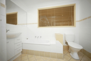 Bathroom (2007-05-24)