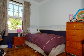 Bed 2 (2006-12-04)