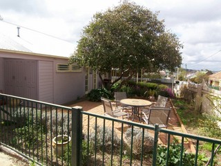 The Cottage (2008-09-19)