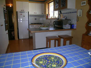 Dining To Kitchen (2007-06-18)