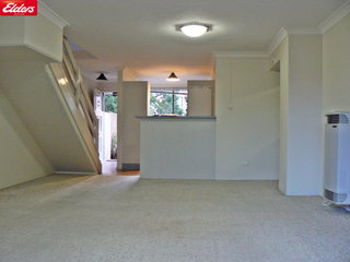 Living Room (2011-08-03)