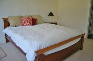 Bedroom (2010-11-30)