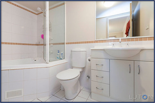 Ensuite (2013-04-04)