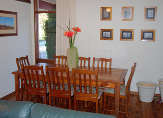 Dining (2005-04-28)