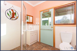 Second Bathroom (2013-08-29)