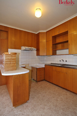 Kitchen (2011-04-21)