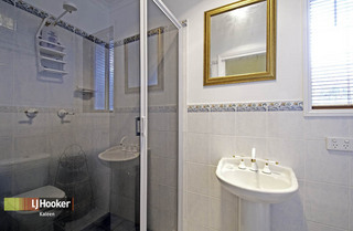 Ensuite (2010-11-17)