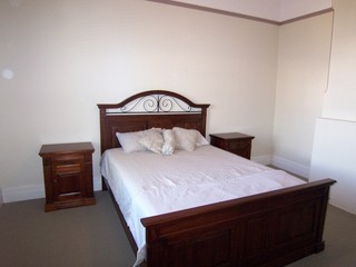Bed 1 (2007-10-10)