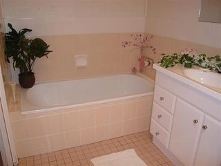 Bathroom (2007-09-21)