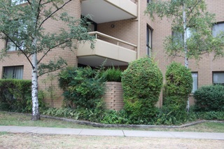 Front of complex (2015-12-14)