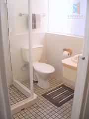 Bathroom (2017-12-12)
