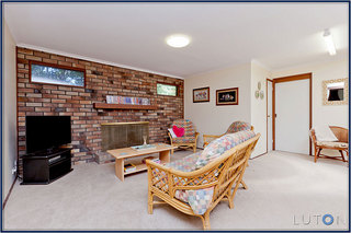 Family Room (2011-12-06)