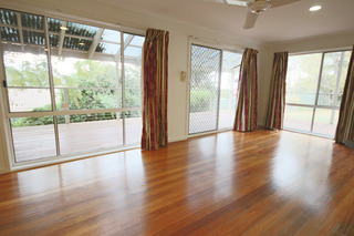 Family Room (2016-05-12)