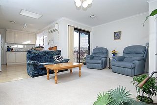 Family room (2005-06-24)