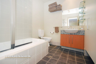 Bathroom (2016-03-11)