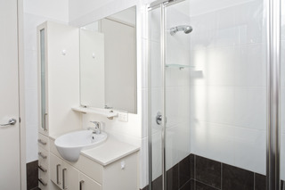 Bathroom (2014-09-09)