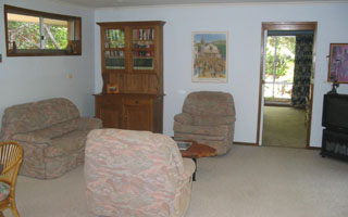 Family Room 2 (2003-01-10)