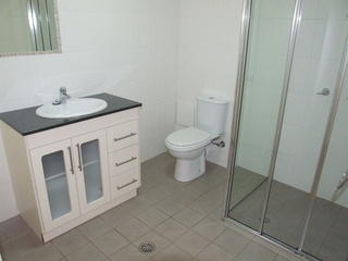 Bathroom (2012-03-08)