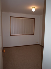 Bedroom 2 (2011-03-12)