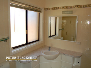 Bathroom (2011-05-27)