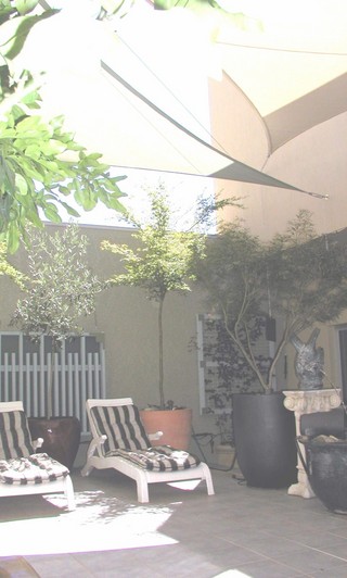 Courtyard (2005-04-19)