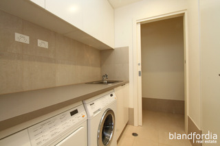 Laundry (2012-11-14)