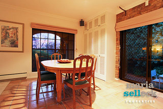 Casual Dining (2010-09-16)