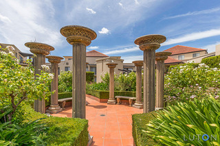 Courtyard (2016-02-24)