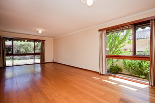 Lounge/dining room (2010-12-16)