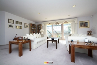 Lounge (2010-09-22)
