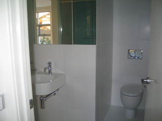 Bathroom (2016-12-07)